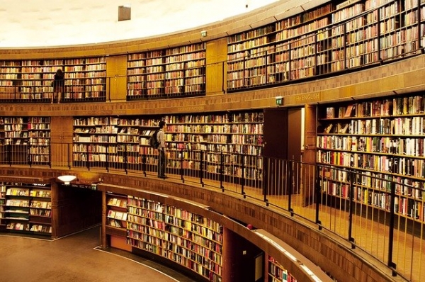 大学の図書館
