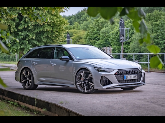 Audi RS 6 Avant [2020] 001