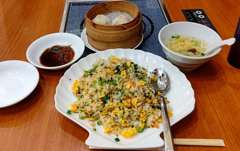 221028鮭と高菜のチャーハン