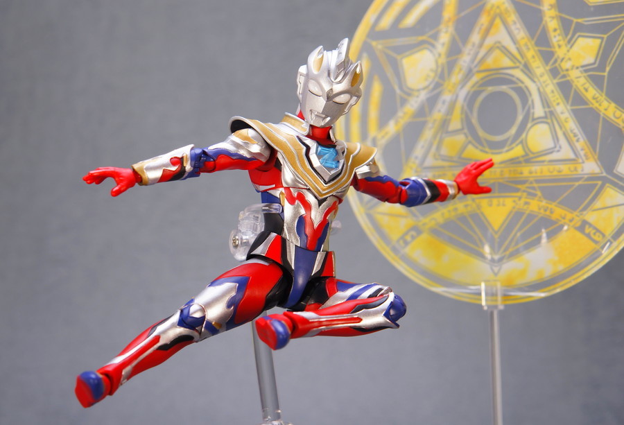 S.H.Figuarts ウルトラマンゼット ガンマフューチャー | D・C