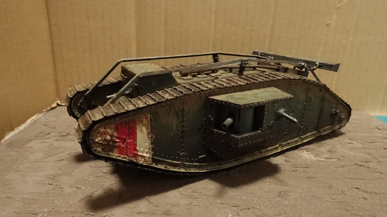 タミヤのS戦車シリーズを組み立ててメカを描く練習 その１ No.57 イギリス戦車 マークIV メール(※自走機構オミット) その１