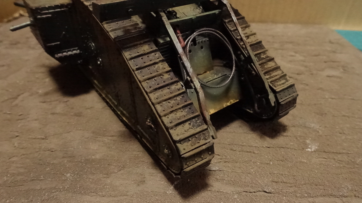 タミヤのS戦車シリーズを組み立ててメカを描く練習 その１ No.57 イギリス戦車 マークIV メール(※自走機構オミット) その７