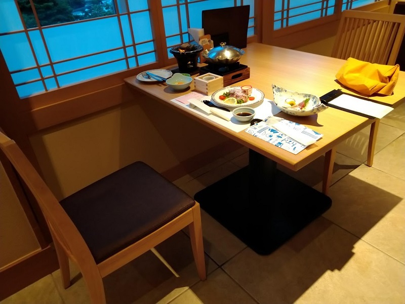 夕食＿テーブル席