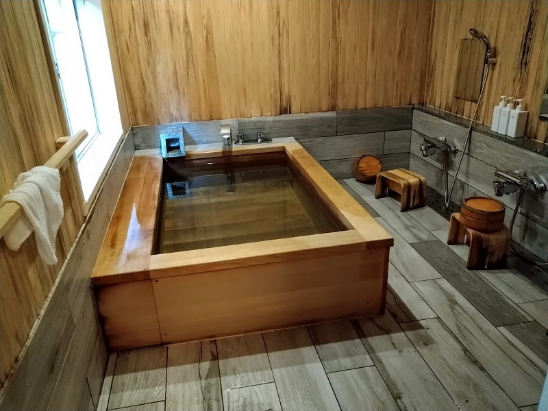風呂1階＿ひのき風呂