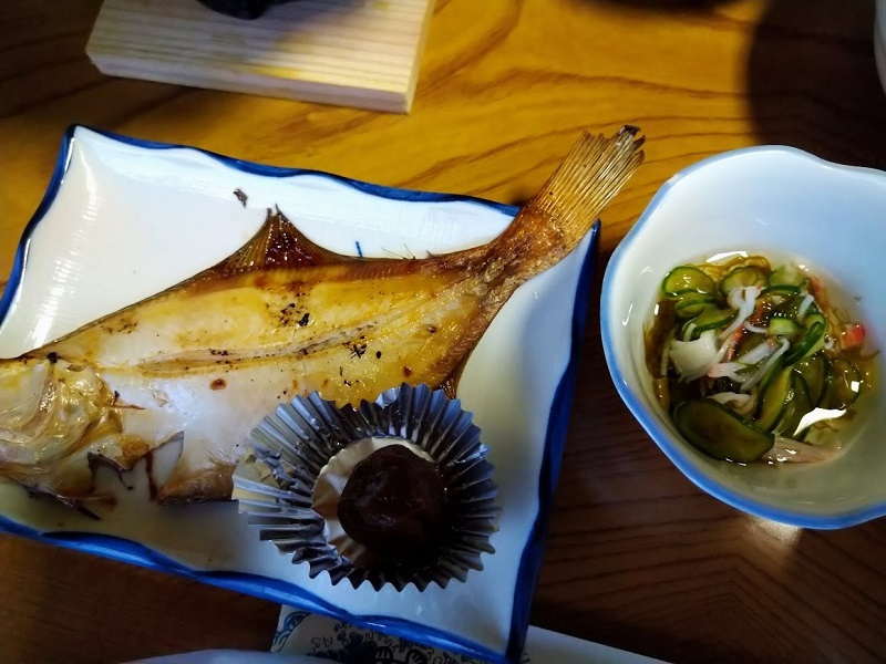 夕食＿焼き魚、酢の物