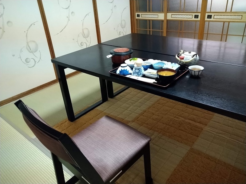 朝食＿個室テーブル